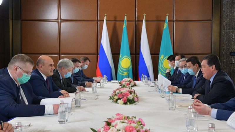 <span>دیدار نخست وزیران روسیه و قزاقستان در حاشیه نشست شورای مشترک دولت های اوراسیا</span>
