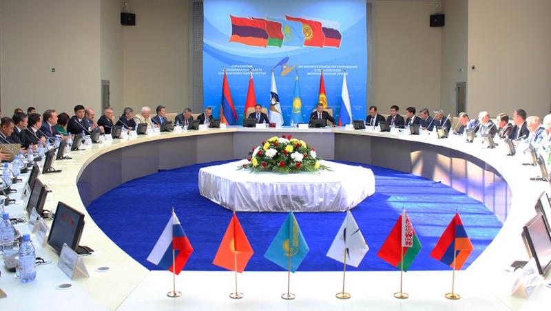 <span>شورای کمیسیون اقتصادی اوراسیا اجرای راهبرد توسعه همگرایی تا سال 2025 میلادی را بررسی می کند</span>
