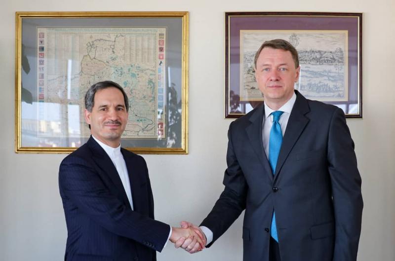 <span>دیدار سفیر ایران در مینسک با معاون وزیر خارجه بلاروس</span>

