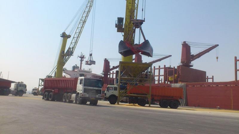 <span>Грузооборот порта им. мученика Раджаи превысил 35 млн. тонн ненефтяных и 30 млн. тонн нефтепродуктов</span>
