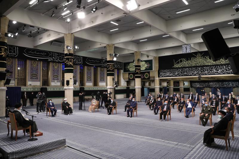 <span>Аятолла Хаменеи: в новом правительстве необходимо придать импульс экономической дипломатии</span>
