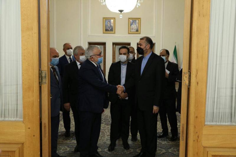 <span>Иран и Россия обсудили сирийскую повестку в Тегеране</span>
