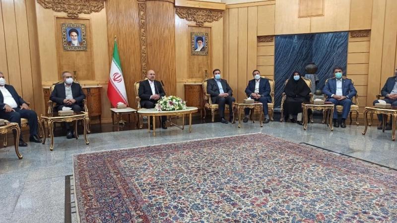 <span>سند جامع همکاری‌ های ایران و ترکیه رونق اقتصادی به همراه دارد</span>
