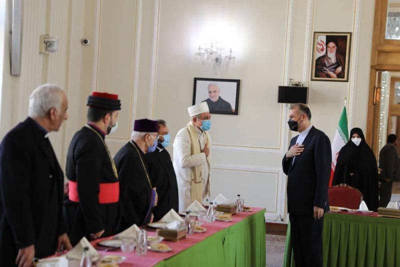 <span>نشست هم اندیشی وزیر امور خارجه ایران با رهبران ادیان زرتشتی، کلیمی، ارامنه و عاشوری </span>
