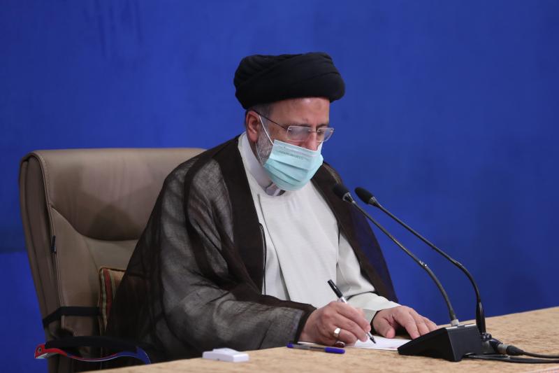 <span>سید ابراهیم رییسی در پیامی به سرجو ماتارلا انتخاب مجدد وی به عنوان رئیس جمهور ایتالیا را تبریک گفت</span>
