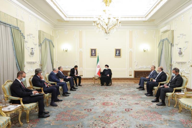 <span>تهران و مسکو بر ممنوعیت هر گونه حضور و مداخله کشورهای بیگانه در دریای خزر تأکید دارند</span>
