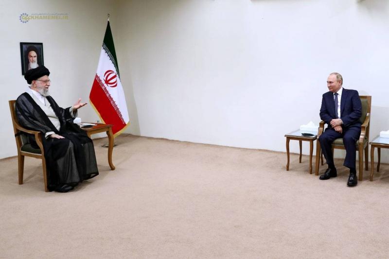 <span>دیدار آیت‌الله خامنه‌ای با پوتین برگزار شد</span>
