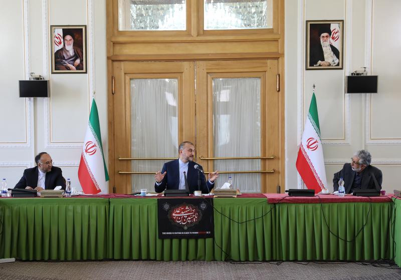 <span>امیر عبداللهیان: اگر آمریکا انعطاف نشان دهد در روزهای آینده به نقطه توافق می‌رسیم</span>
