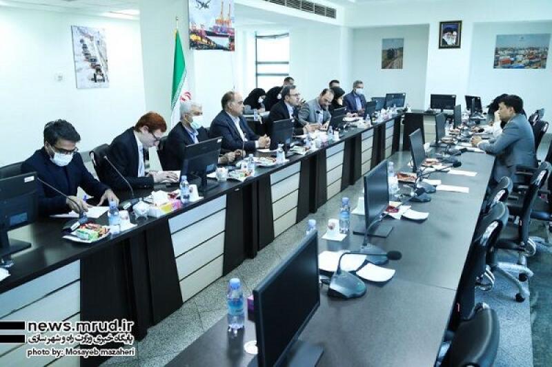 <span>هدف گذاری ۲۰ میلیون تن کالای ترانزیت در سال با کشورهای آسیای مرکزی</span>
