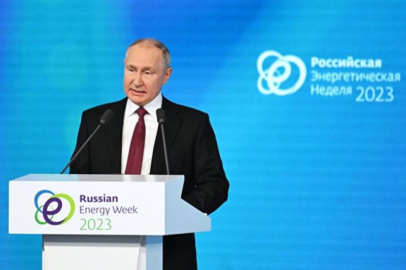 <span>Путин рассчитывает, что строительство коридора Север - Юг скоро начнется</span>

