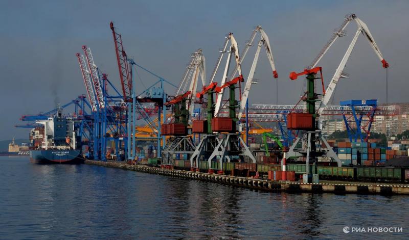 <span>Запуск контейнерных перевозок с Ираном запланирован на 2026 год</span>
