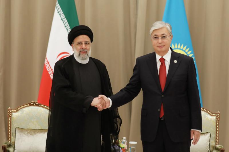 <span>دیدار روئسای جمهور ایران و قزاقستان / تاکید توکایف بر تسریع در اجرایی شدن کریدور قزاقستان، ترکمنستان و ایران</span>
